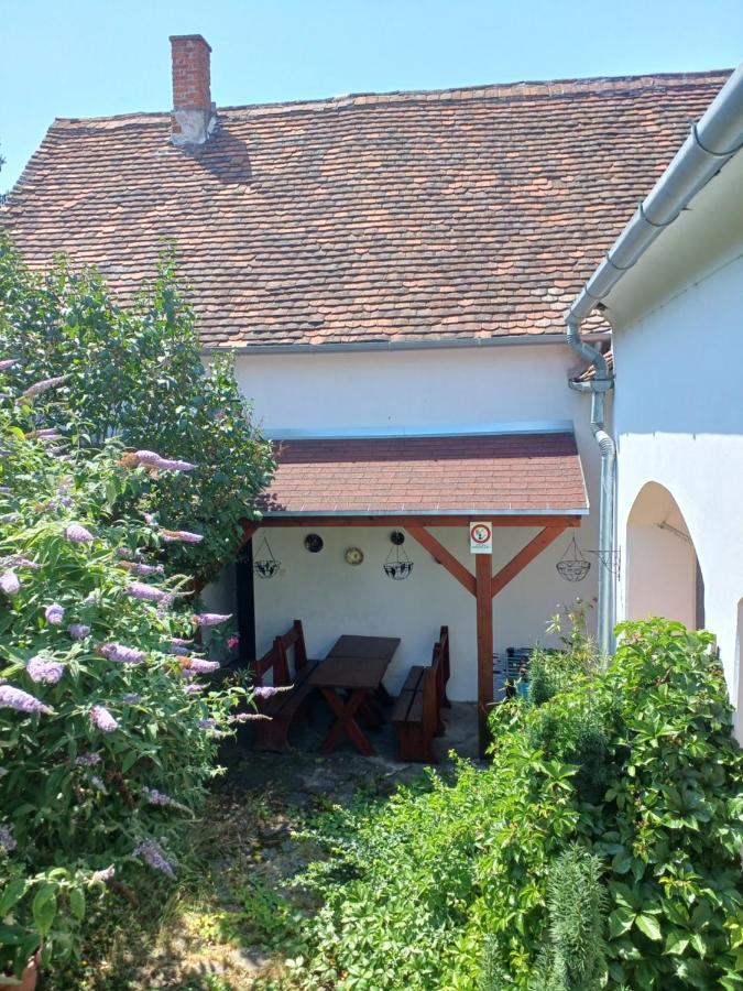 Blues Ryokan Kőszeg Extérieur photo