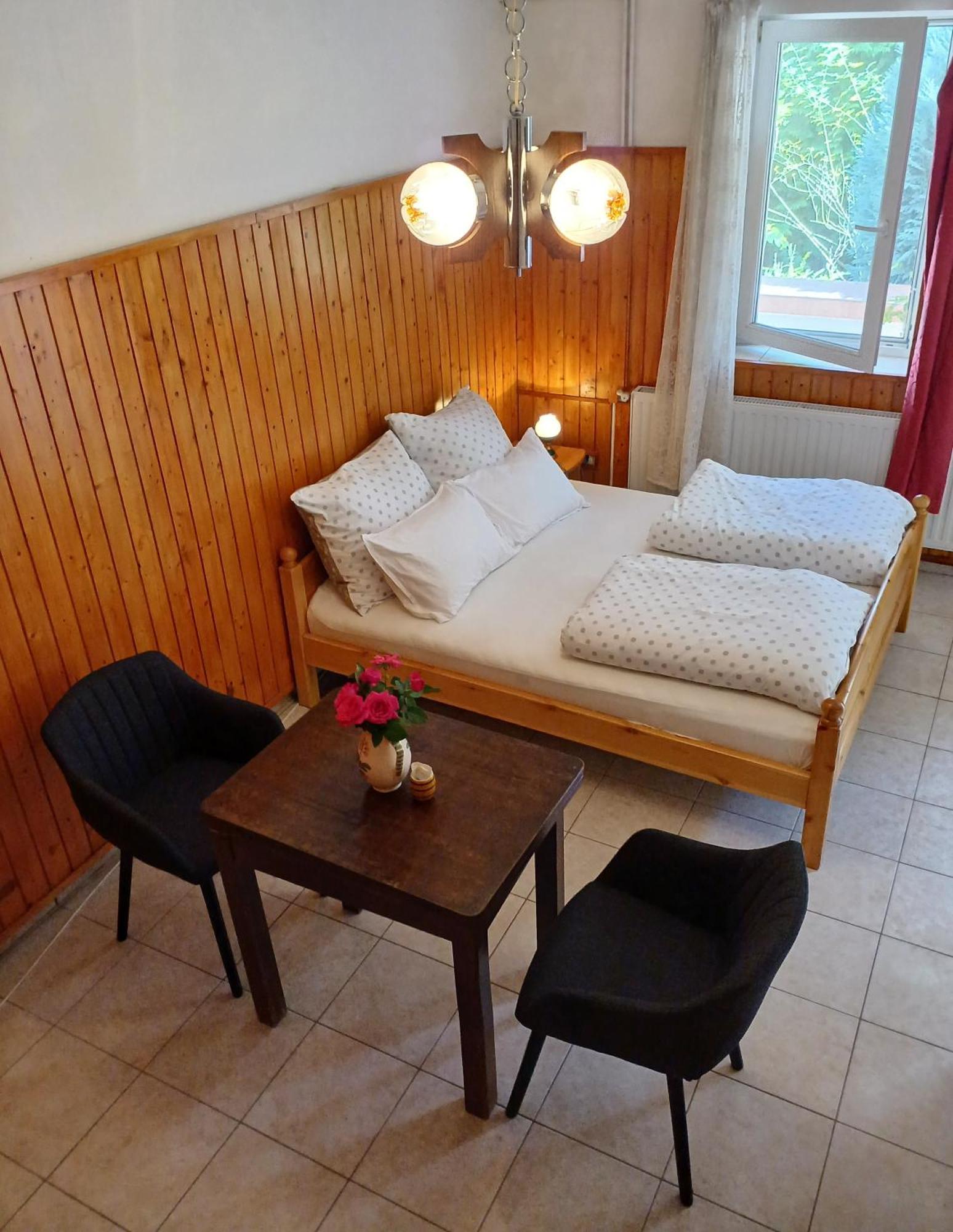 Blues Ryokan Kőszeg Extérieur photo